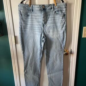 American Eagle Outfitters Light Wash Skinny Jeans